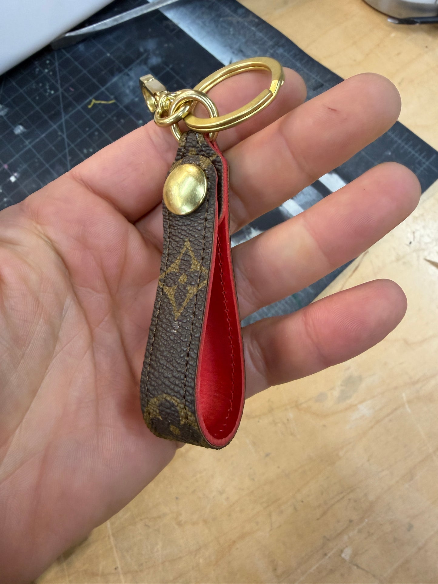 snap keychain in red with small clip
