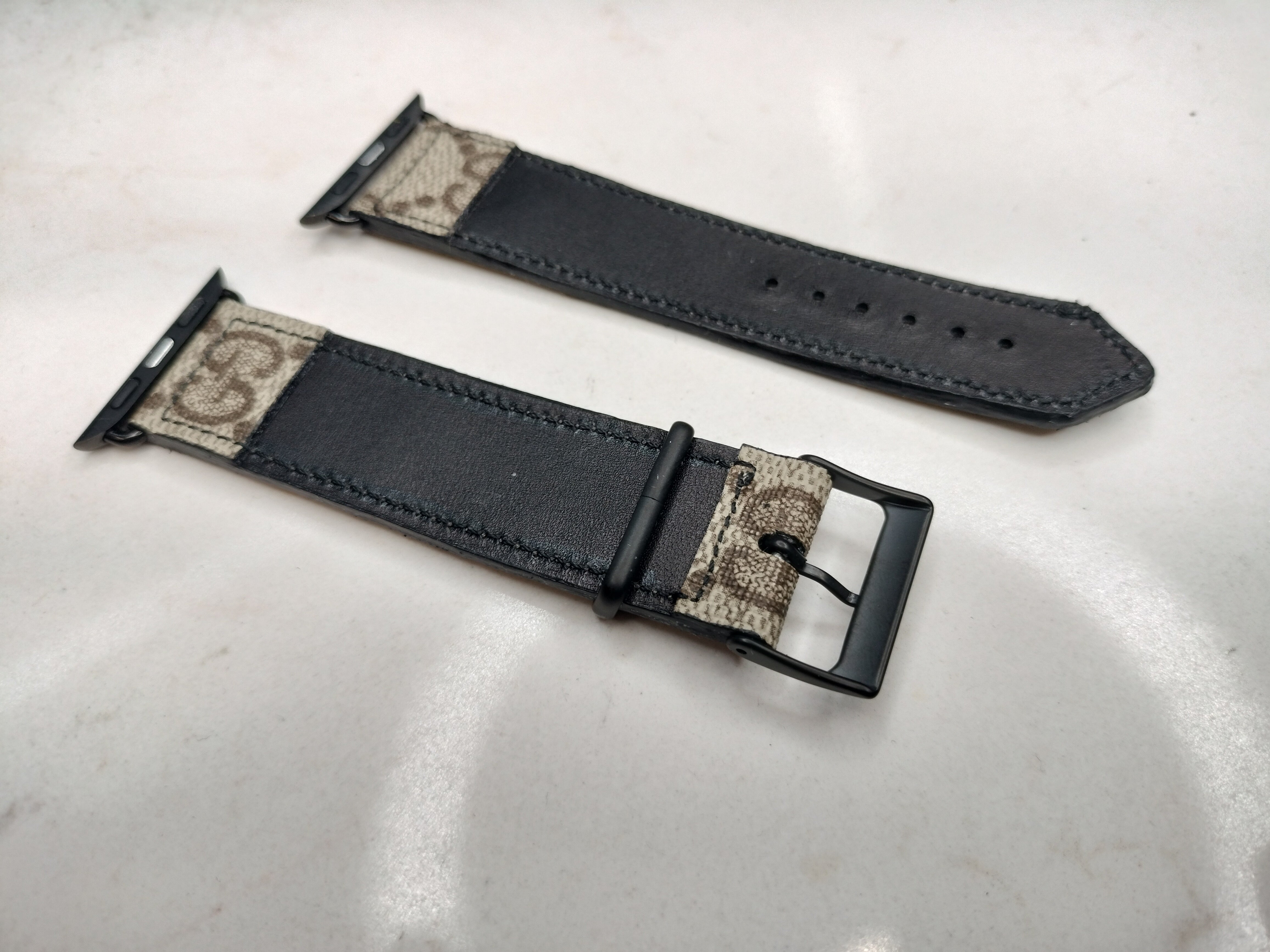 Gucci leather apple online watch band